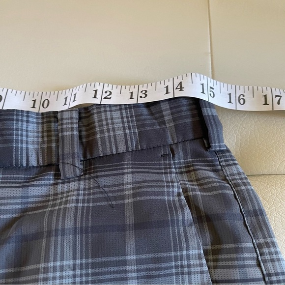 Nike Golf Shorts Dri Fit Tour Performance Plaid Flat front Athletic Mens Size 30 - Picture 8 of 9